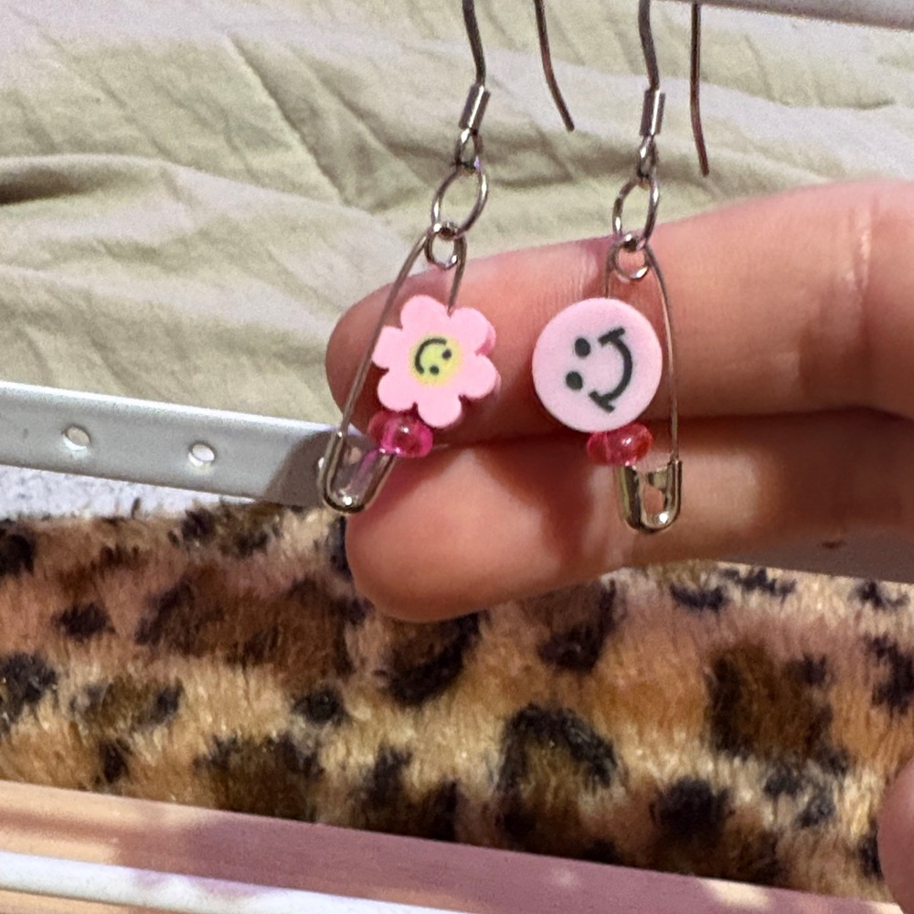 4 for 18$ 🔥 Homemade Pink Flower & Smile Kids Safety Pin Earrings